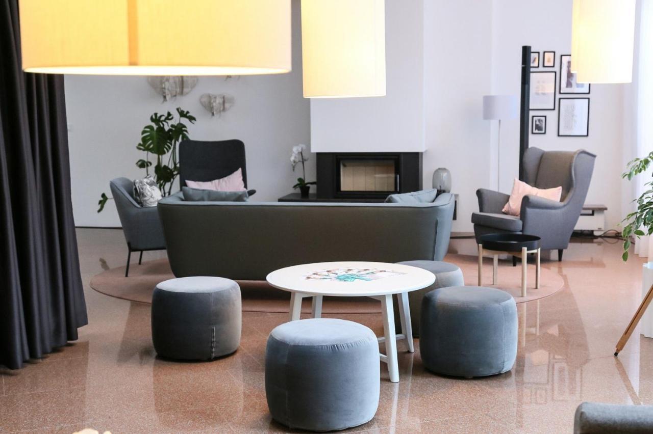 Wellness Studio! Finnish Sauna, Whirlpool, Gym & More! Prague Extérieur photo